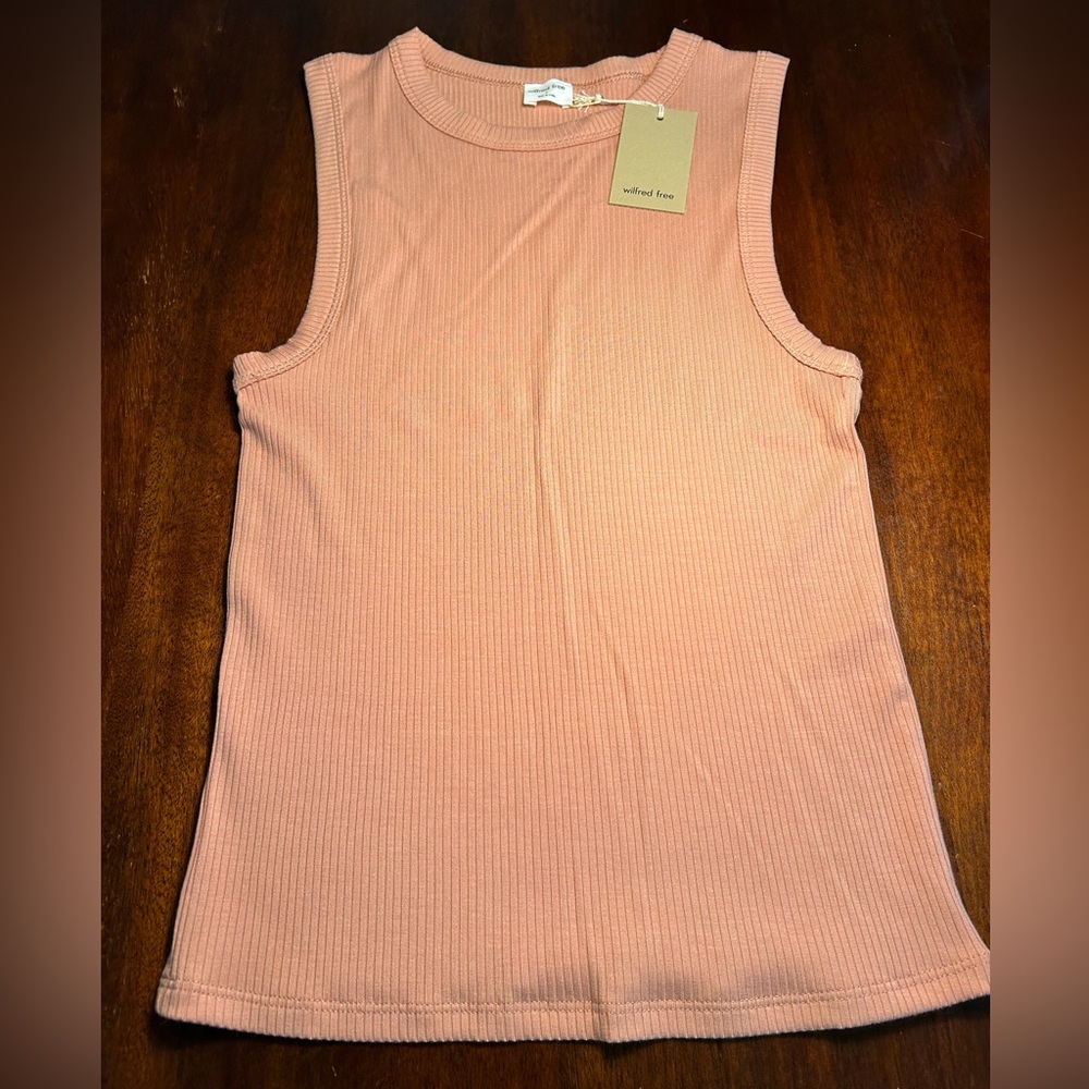 NWT🌷ARITZIA Kiln Pink top